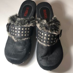 Bongo Size 10 Black suede clogs with faux fur.